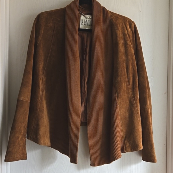 ⭐️Host Pick ⭐️Dakota | Brown Suede Leather Draped Jacket - Picture 2 of 10